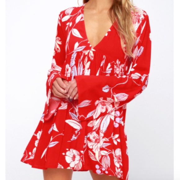 Free People Tops - FREE PEOPLE Bella Red Floral Print Tunic